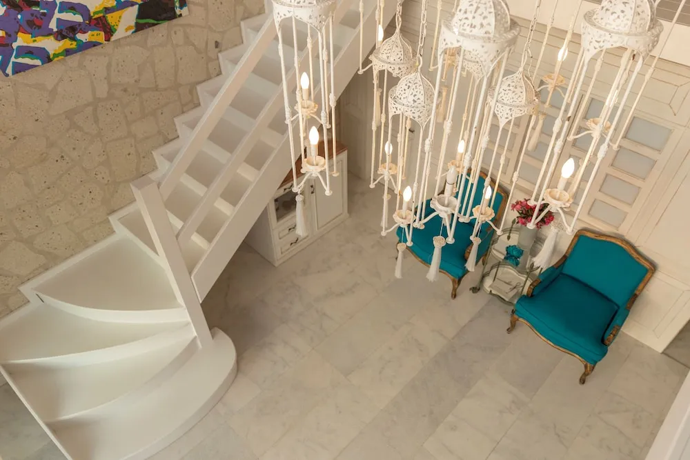 Signature Suite (Lotus)