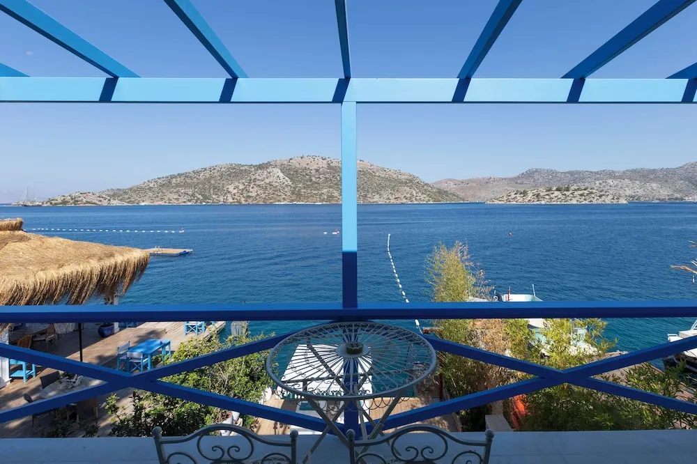 Signature Suite (Lotus)