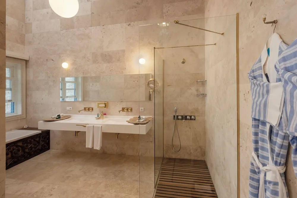 Splendid Suite (Nar)