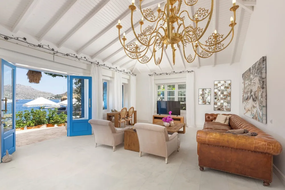 Mediterranean Romance Mansion (Yali)
