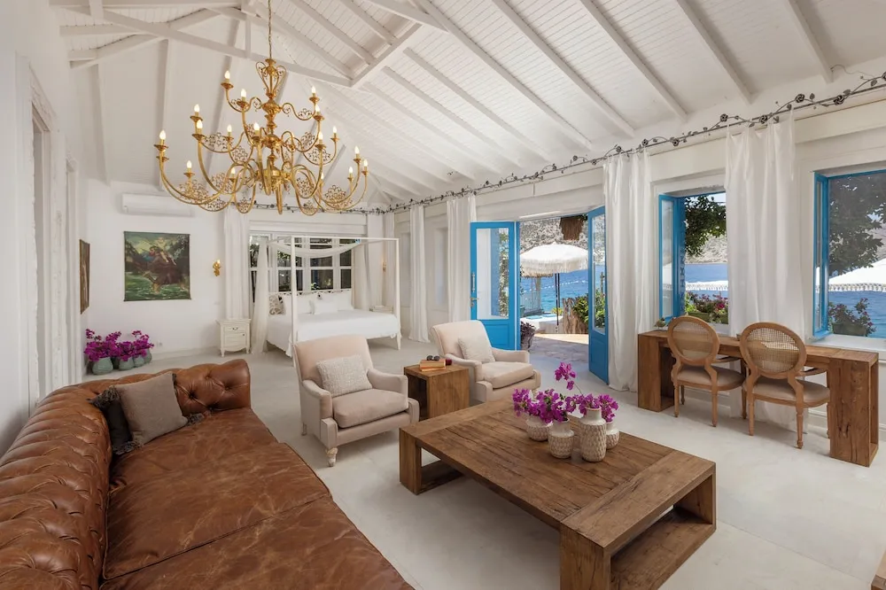 Mediterranean Romance Mansion (Yali)