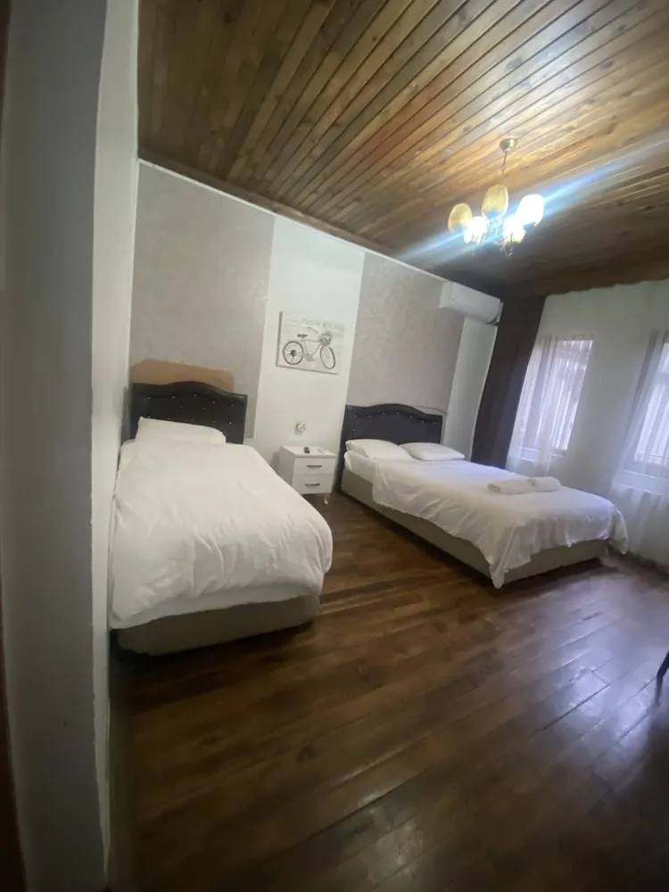 Deluxe Üç Kişilik Oda
