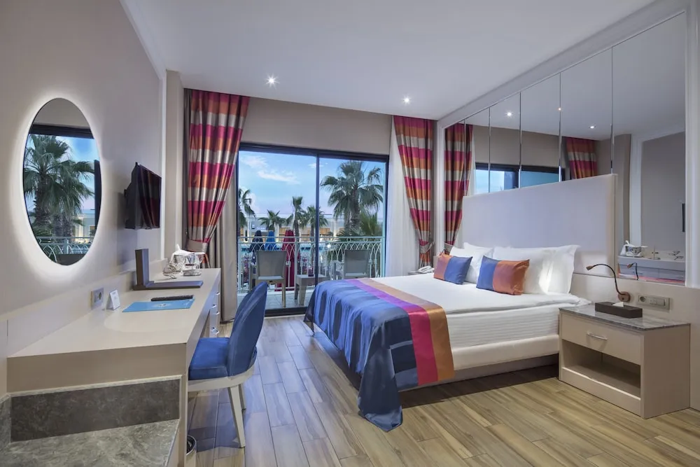 Wonderland Room
