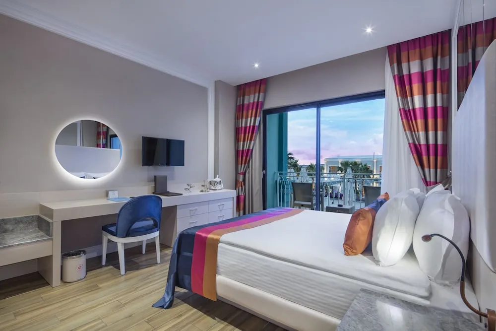 Wonderland Room