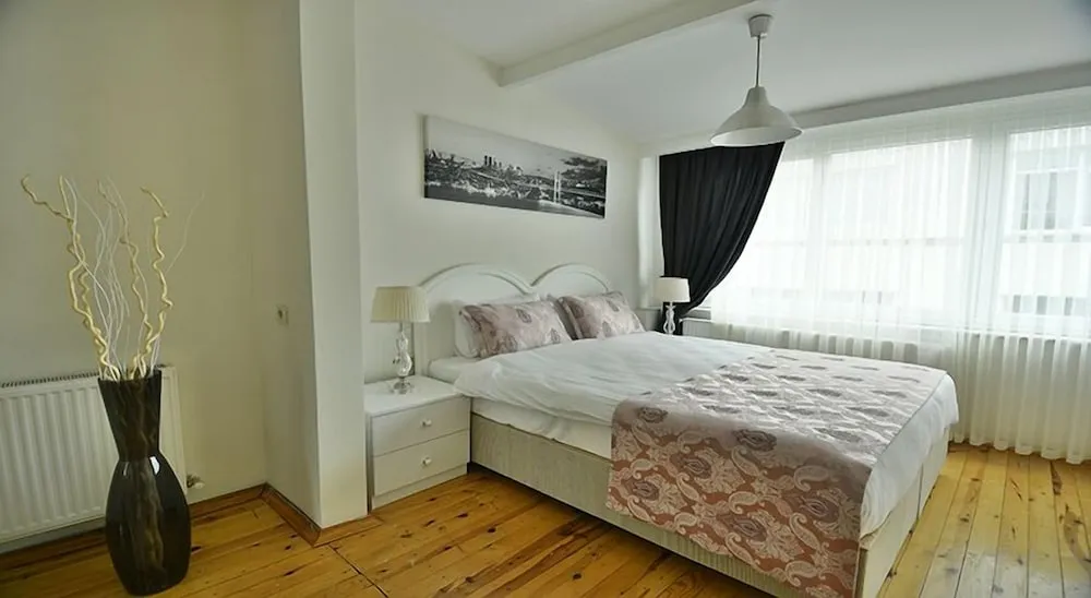 Tek Büyük Yataklı Oda, Şehir Manzaralı