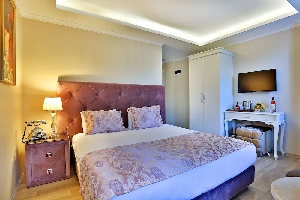 Tek Büyük Yataklı Oda, Şehir Manzaralı