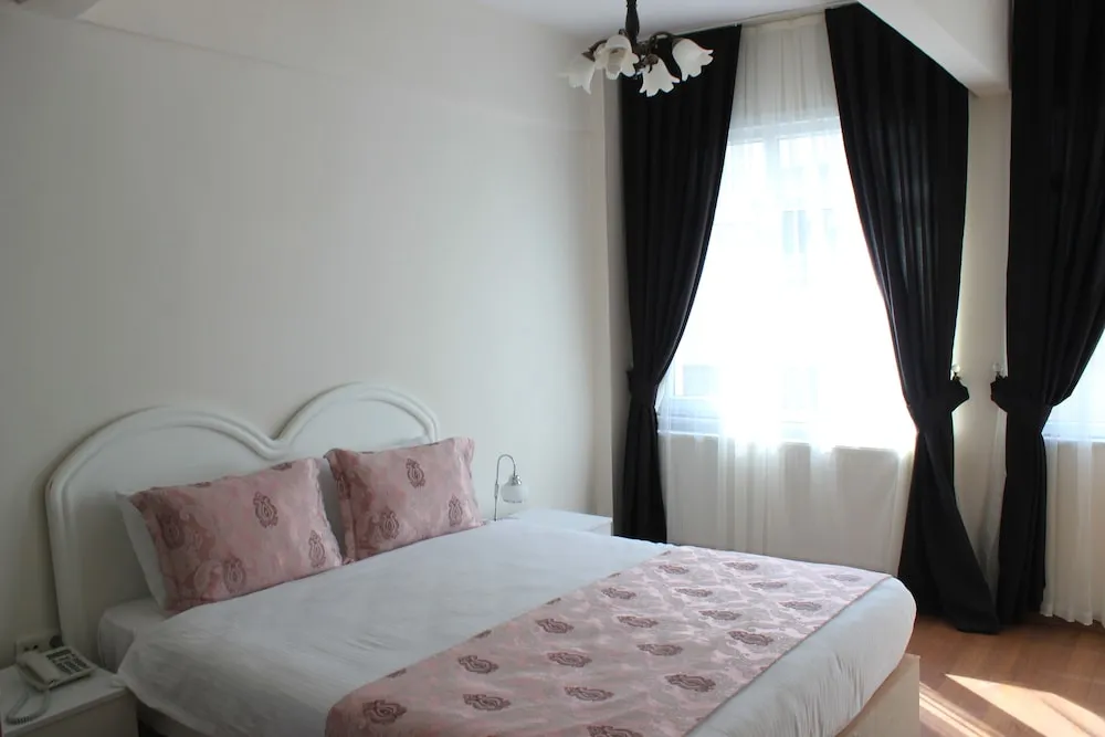 Tek Büyük Yataklı Oda, Şehir Manzaralı