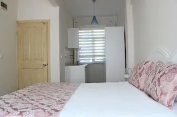 Barefoot Hotel