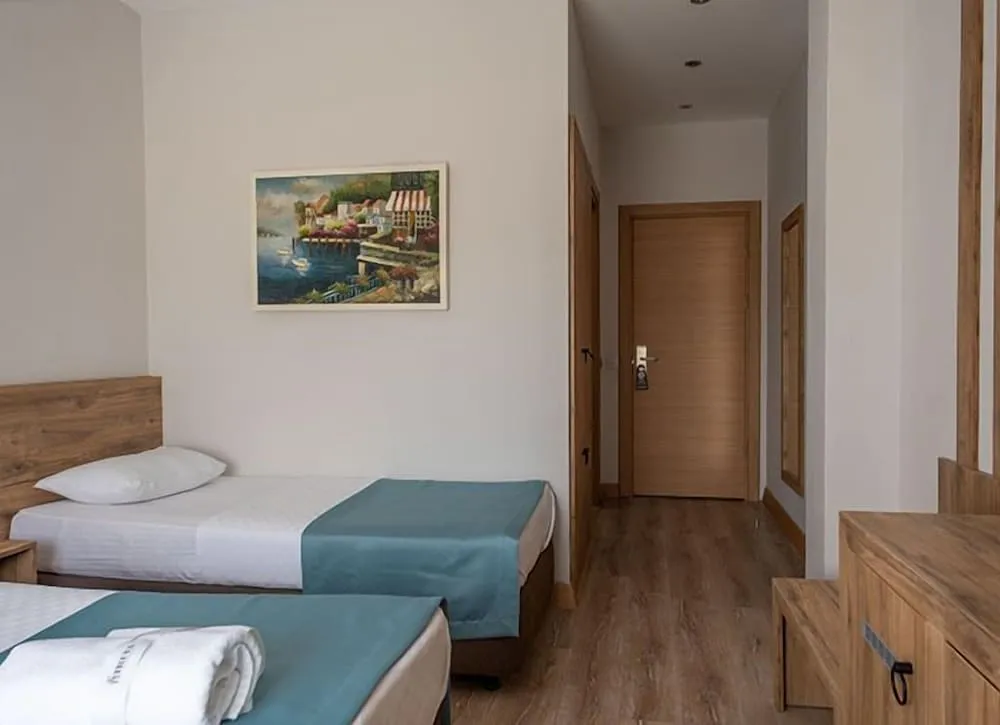 Standard Tek Büyük veya İki Ayrı Yataklı Oda