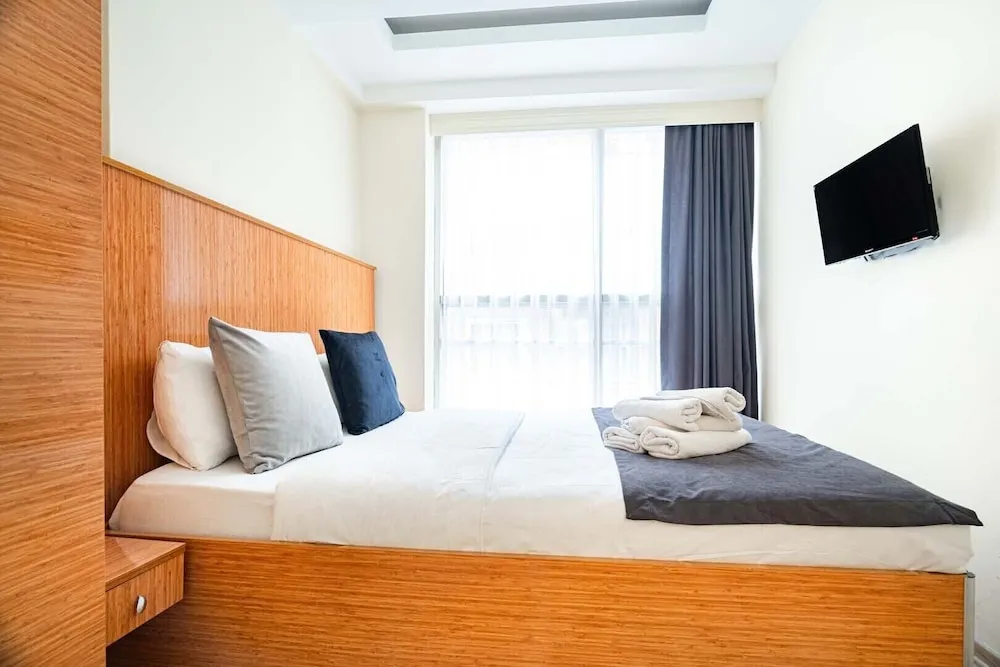 Elite Room, 1 Double Bed with Sofa bed, Bathtub, Kitchenette