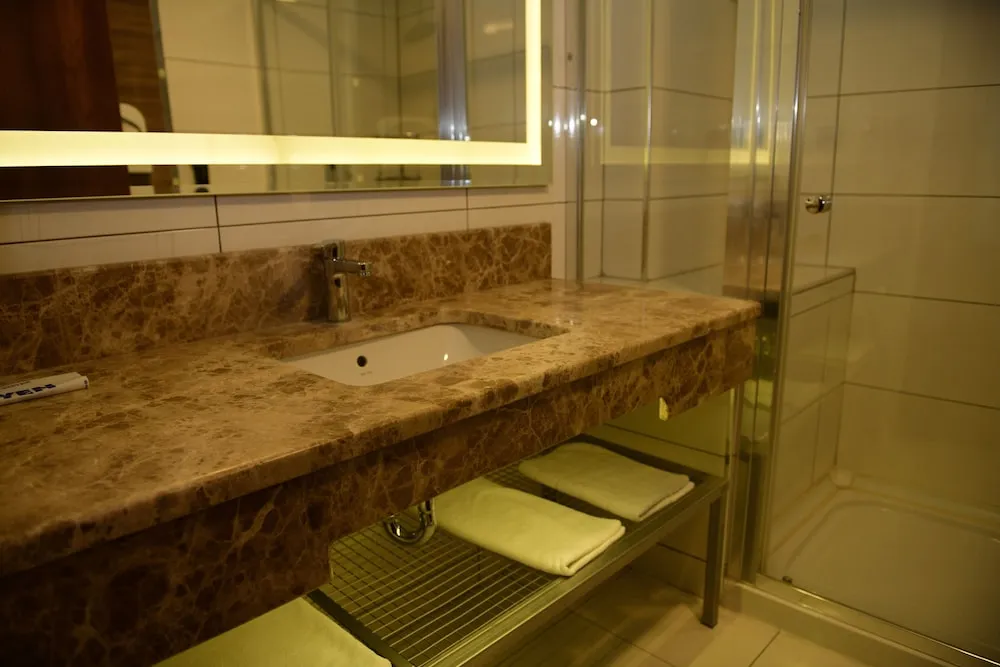Superior (French + Single) Room