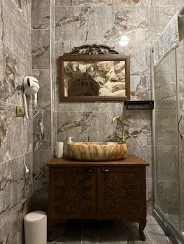Seyri Asur Konağı