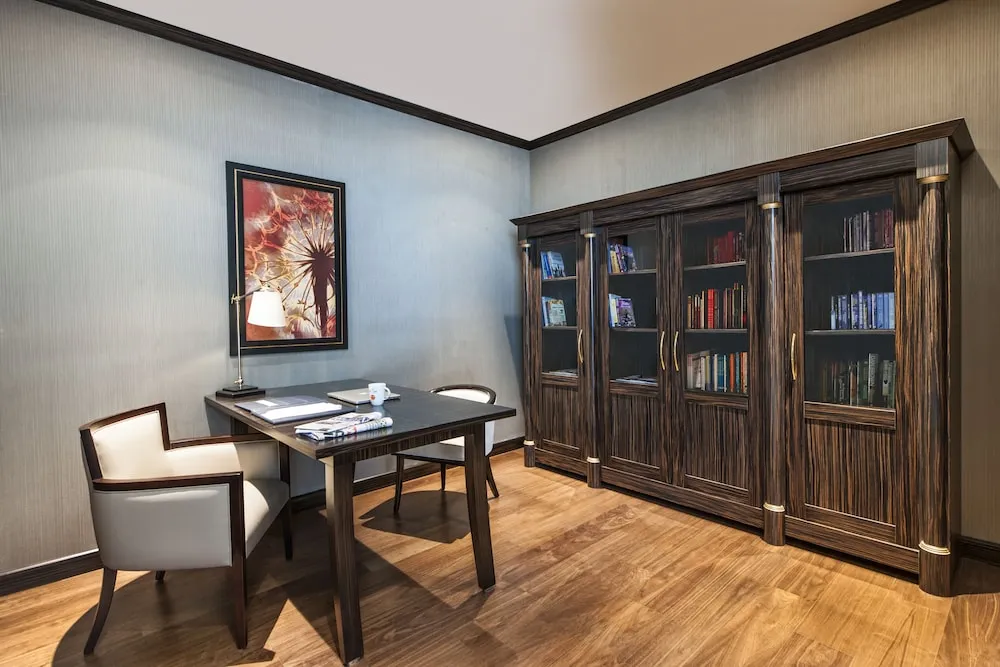 Presidential Suite With King Size Bed