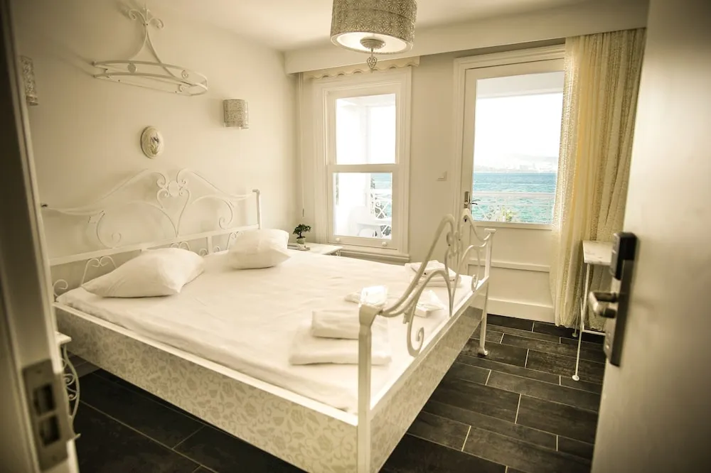 Deluxe Tek Büyük Yataklı Oda, Deniz Manzaralı