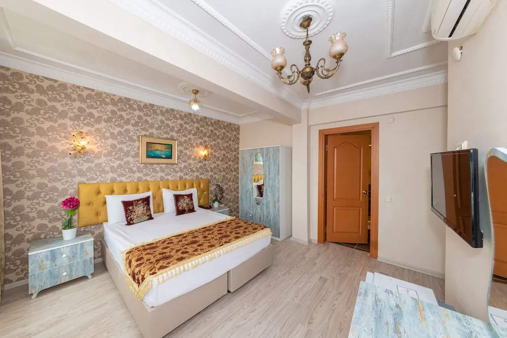 Standard Tek Büyük veya İki Ayrı Yataklı Oda