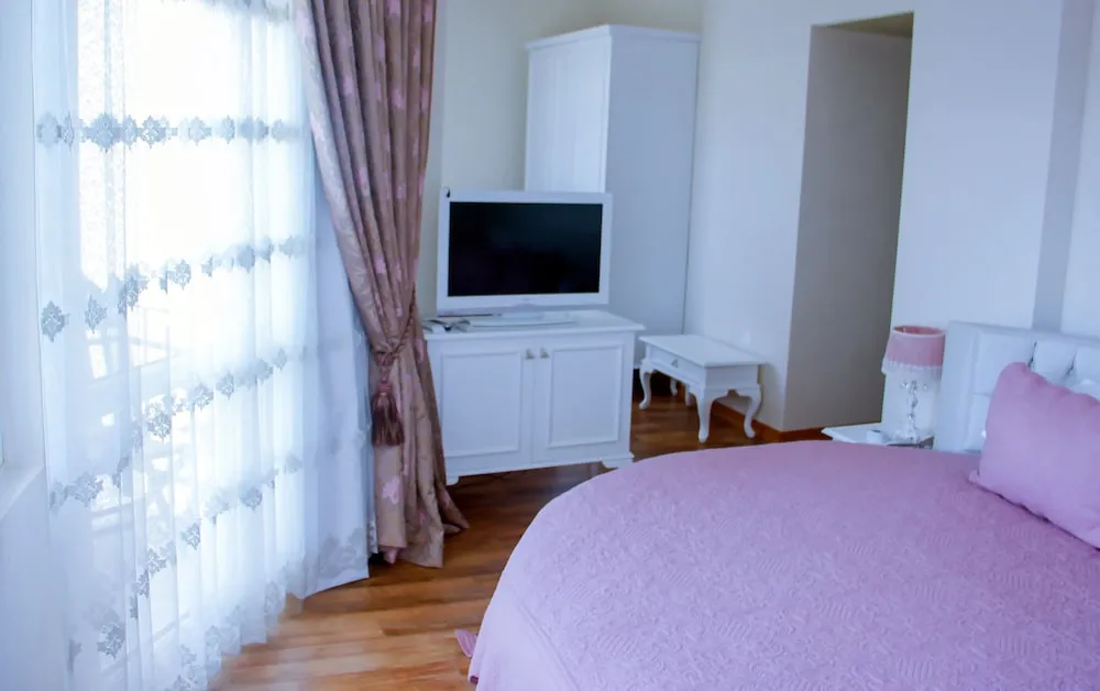 Deniz Manzaralı Superior Çift Kişilik Oda
