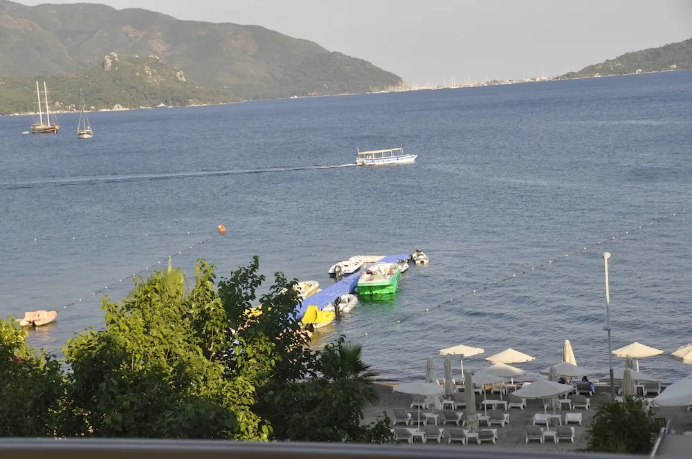 Standard Tek Büyük veya İki Ayrı Yataklı Oda