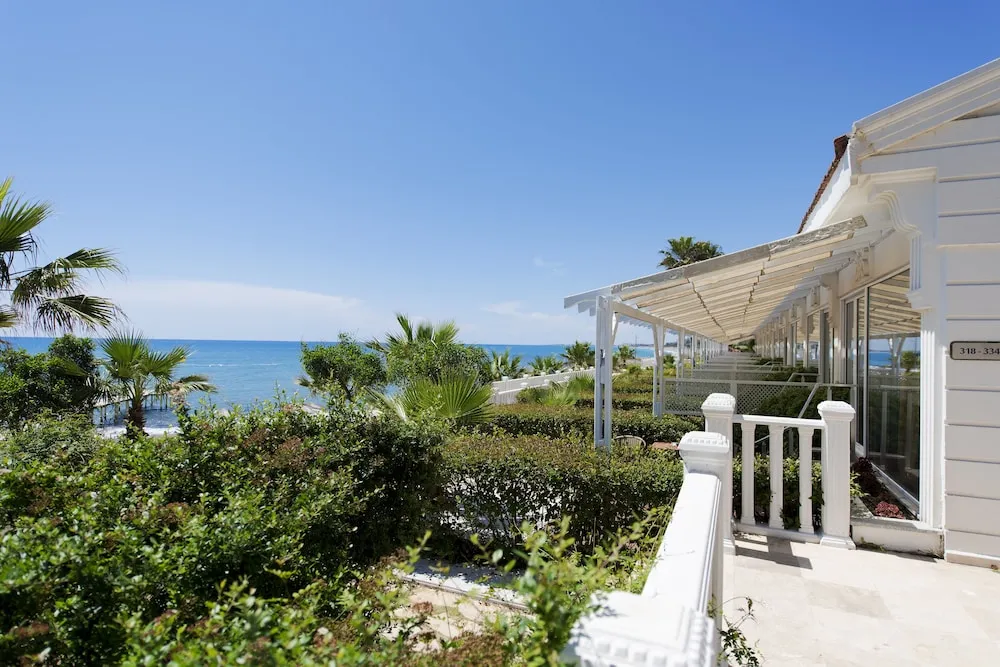 Superior Deluxe Sea View