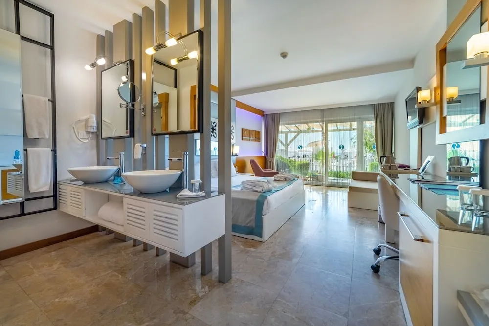 Superior Deluxe Sea View