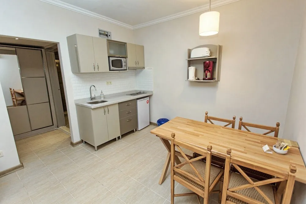Deluxe Apart Daire, Teras