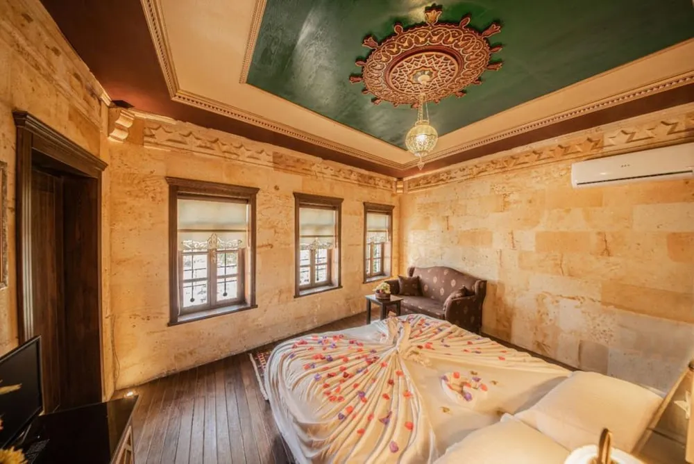 Junior Oda, 1 En Büyük (King) Boy Yatak, Sıcak Su Küveti