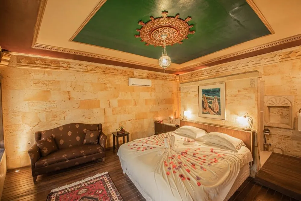 Junior Oda, 1 En Büyük (King) Boy Yatak, Sıcak Su Küveti