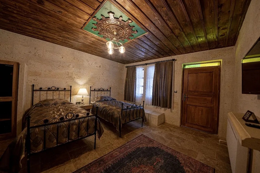 Standard Oda, 1 Büyük (Queen) Boy Yatak