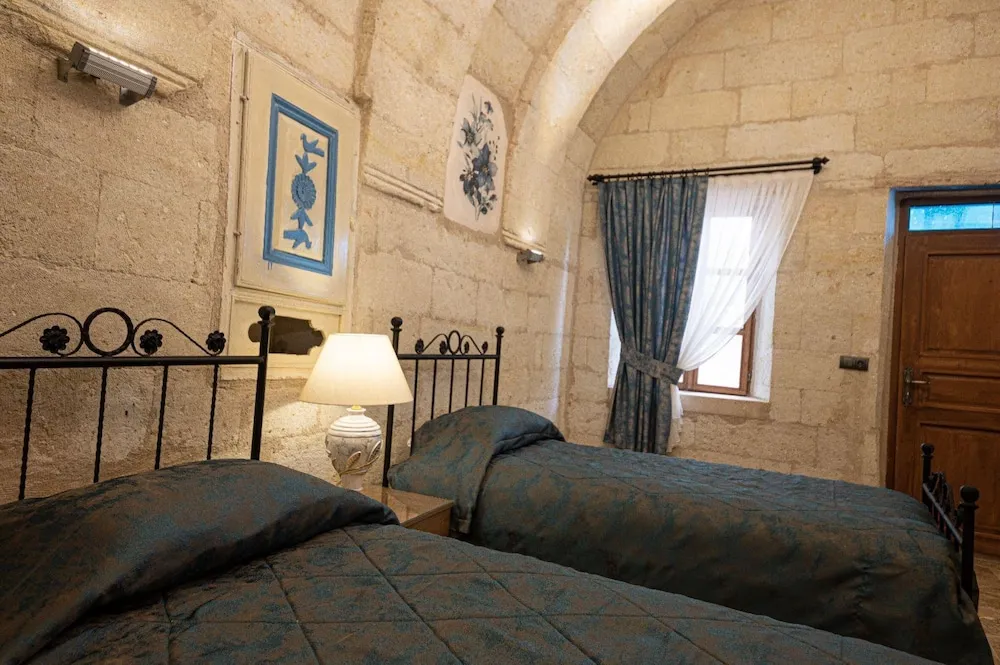 Standard Oda, 1 Büyük (Queen) Boy Yatak