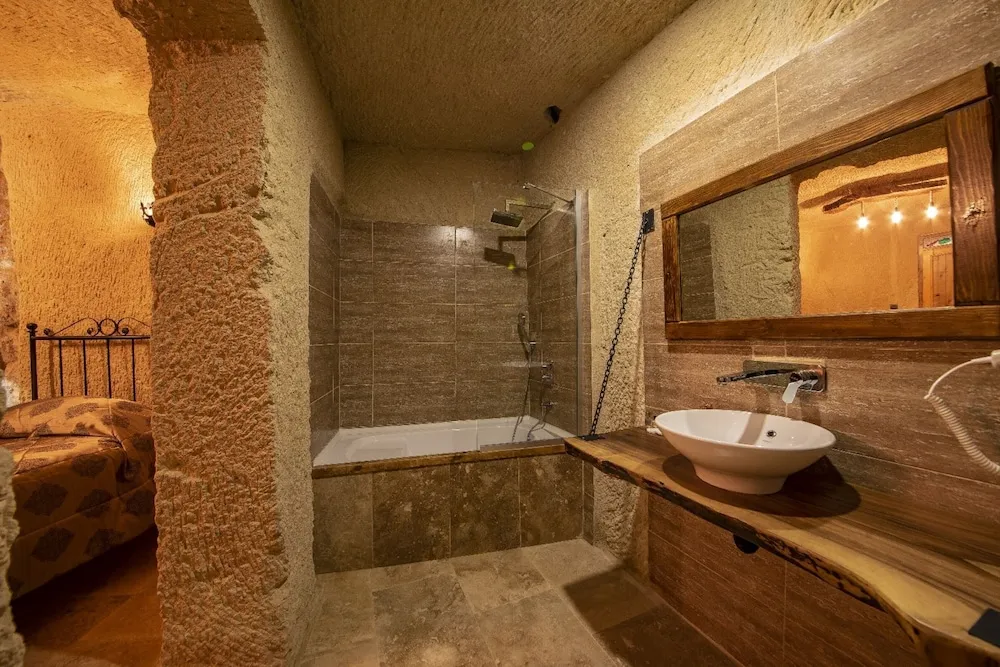 Standard Oda, 1 Büyük (Queen) Boy Yatak