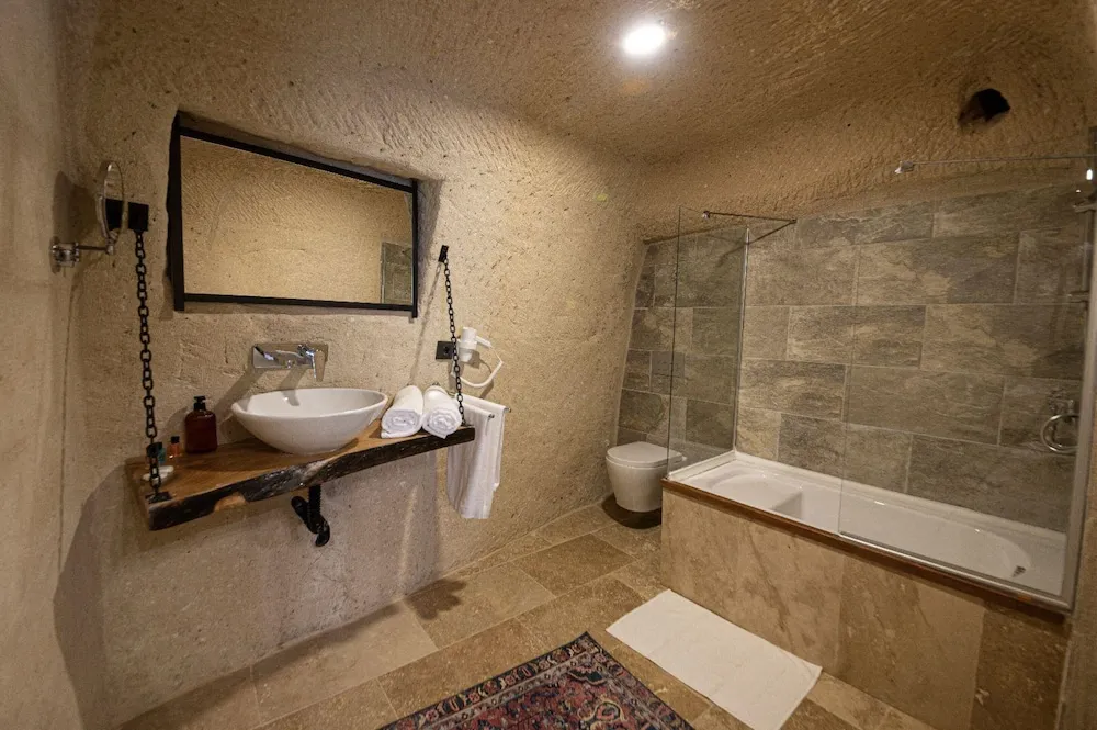 Standard Oda, 1 Büyük (Queen) Boy Yatak