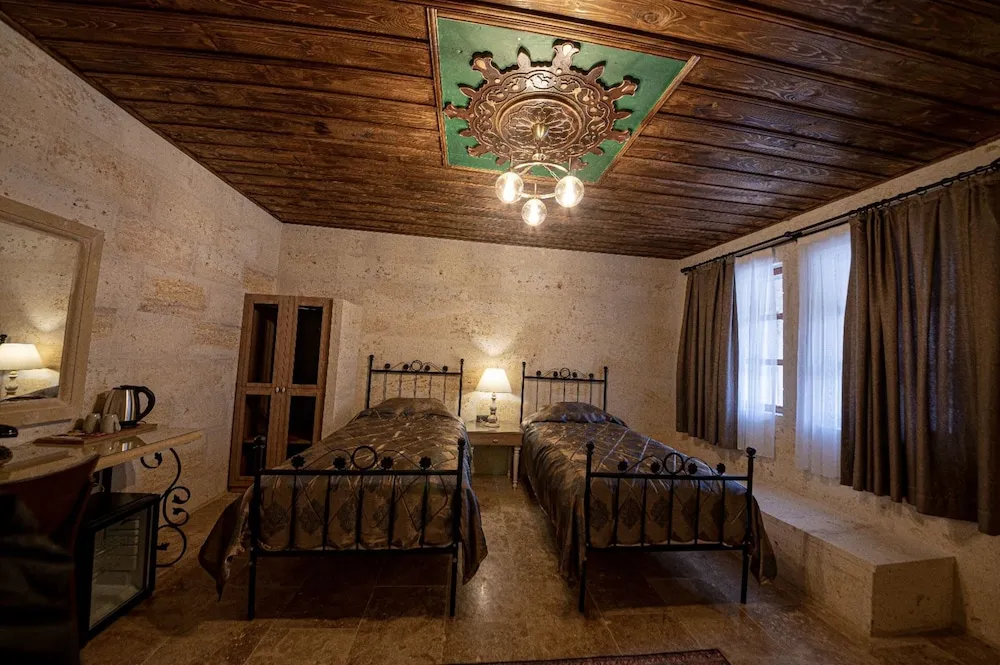 Standard Oda, 1 Büyük (Queen) Boy Yatak