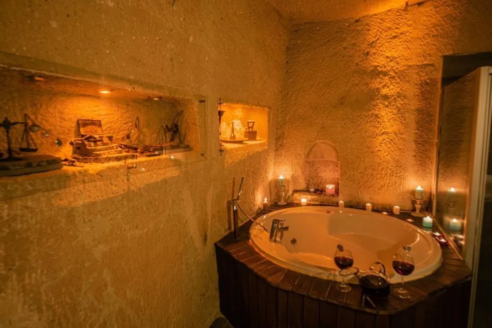 Honeymoon Oda, 1 En Büyük (King) Boy Yatak, Sıcak Su Küveti