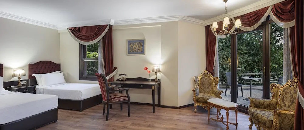 Double Twin Room