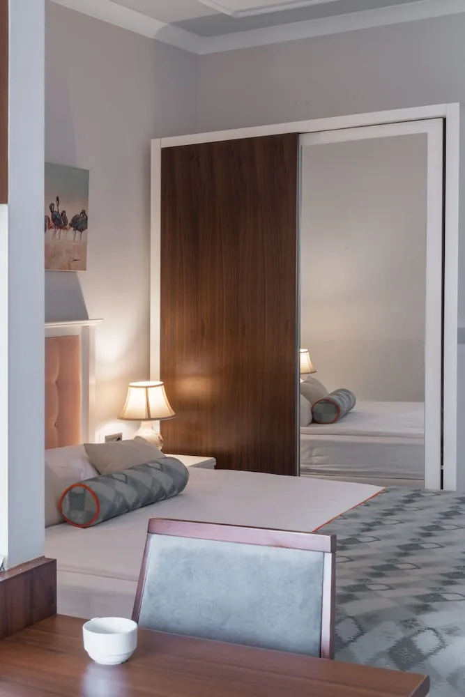 Deluxe Tek Büyük Yataklı Oda