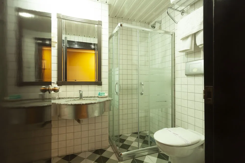 Basic Üç Kişilik Oda