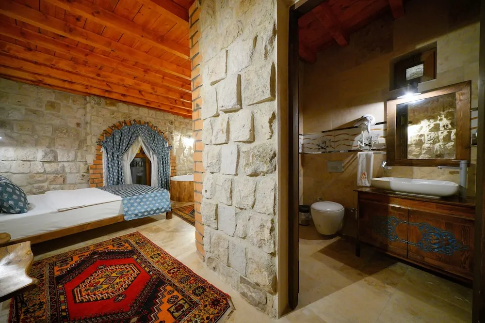 RAHIME SULTAN Deluxe Stone Room with Valley View