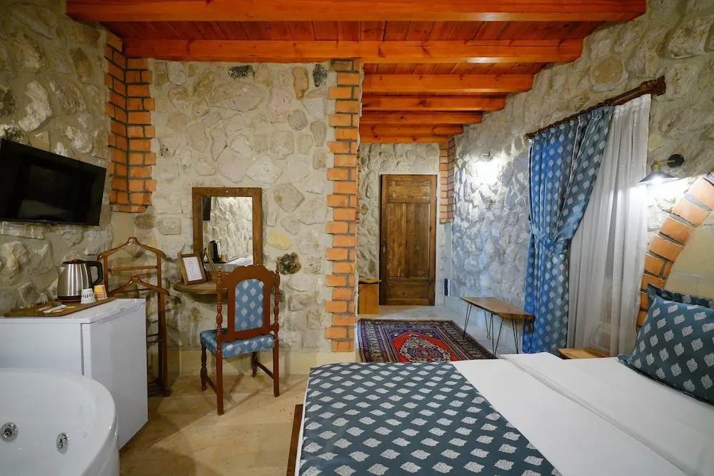 HABIB AGA Deluxe Stone Room with Valley View