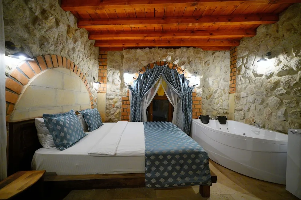 HABIB AGA Deluxe Stone Room with Valley View
