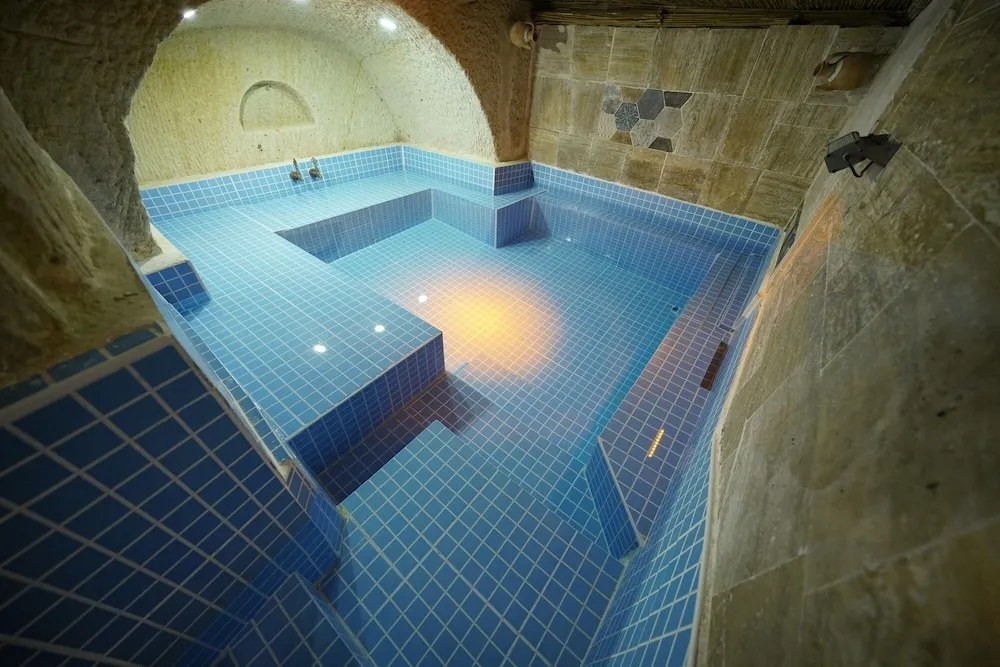DUVEN King Suite Cave Room With Pool