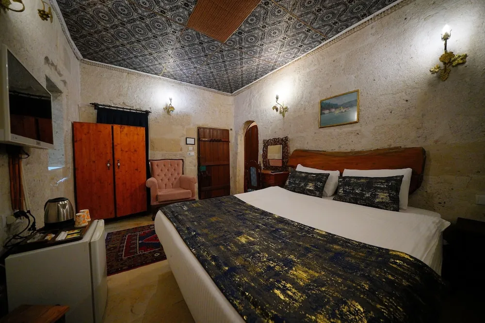 IHSAN Stone Dulexe Room with Valley View