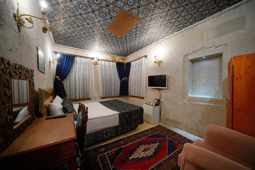 IHSAN Stone Dulexe Room with Valley View