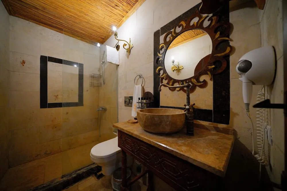 IHSAN Stone Dulexe Room with Valley View