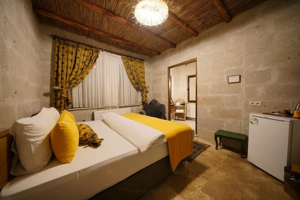 NISSA Stone Double Room with Valley View