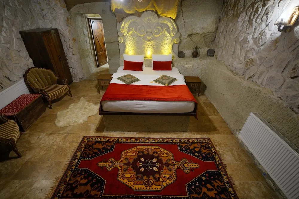 Duplex Family Cave Room with Jacuzzi & Terrace