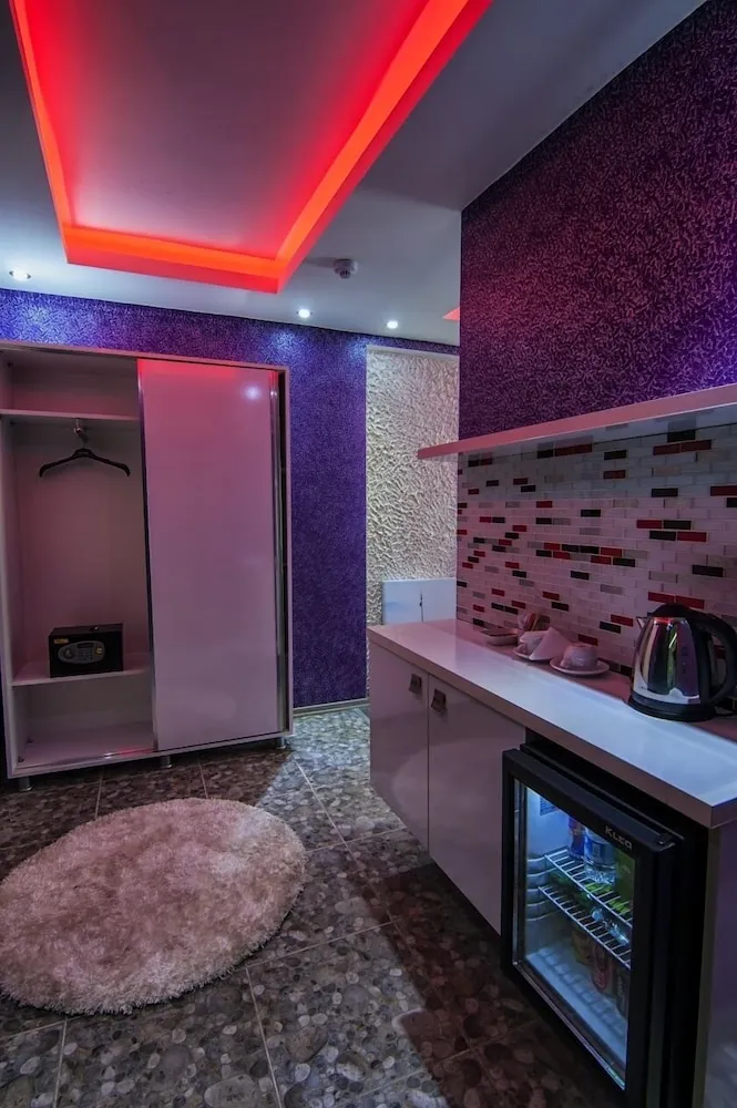 Deluxe Tek Büyük veya İki Ayrı Yataklı Oda, Sigara İçilebilir