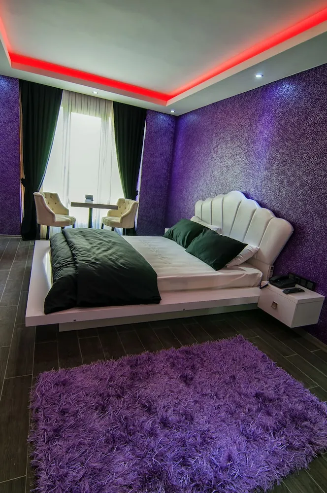 Deluxe Tek Büyük veya İki Ayrı Yataklı Oda, Sigara İçilebilir