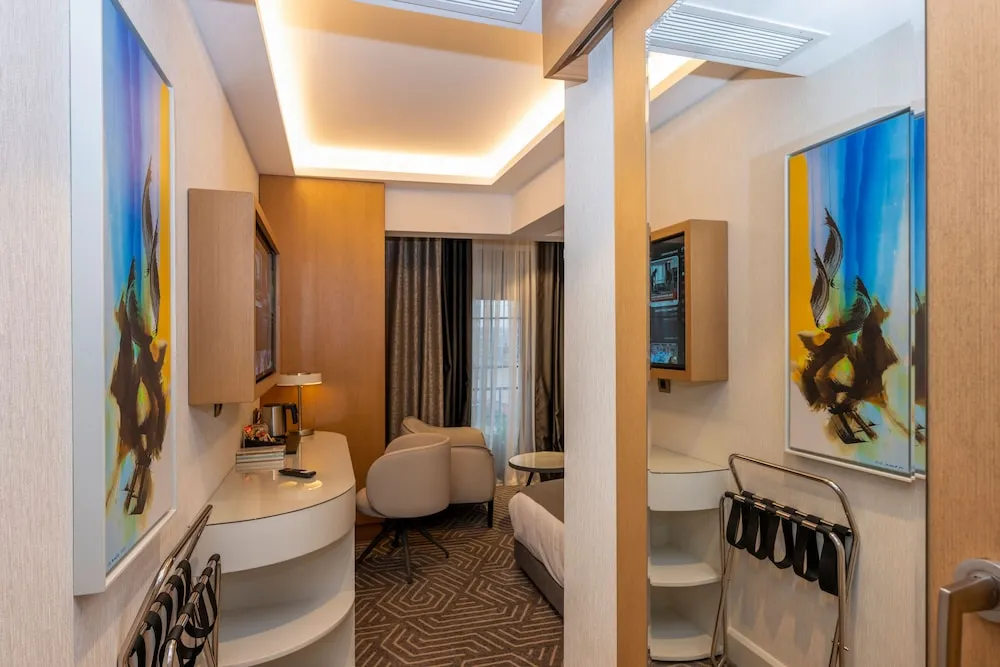 Deluxe Tek Büyük Yataklı Oda
