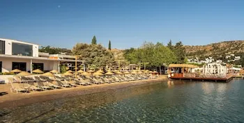 Daphnis Hotel