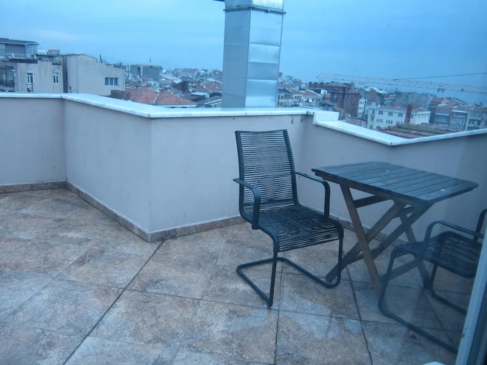 Roof Suite, Kitchen