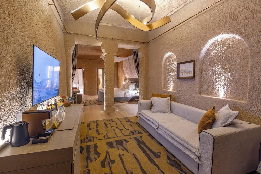 Spacious Cave Suite